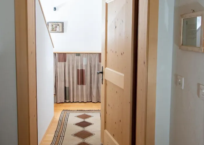 Daire Lantsch-lenz Attic For 7 People Crauna